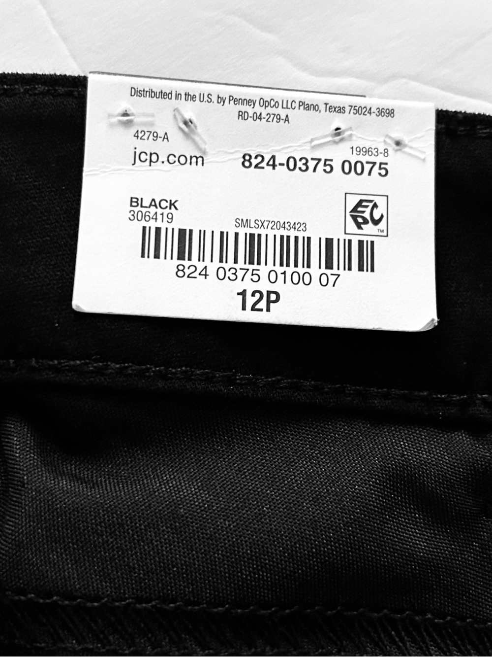 St. John's Bay Women’s MidRise Capri pants Seceretly Slender Black size 12P NWT - Picture 5 of 12